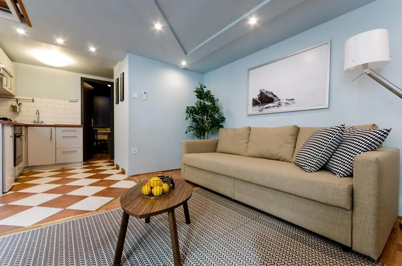 Paulay'S Studio Apartment In The City Center. Budapest