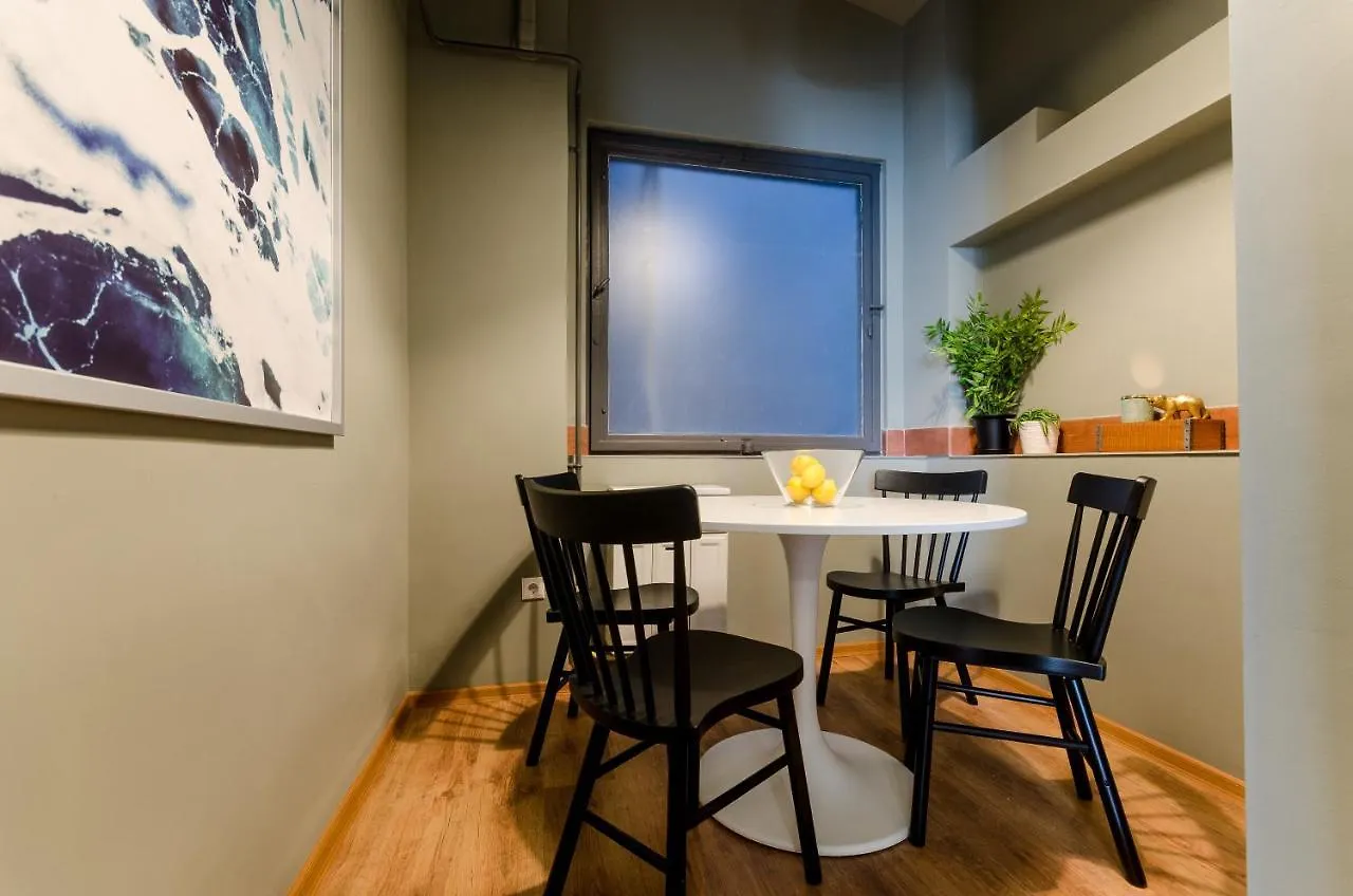 Paulay'S Studio Apartment In The City Center. Budapest