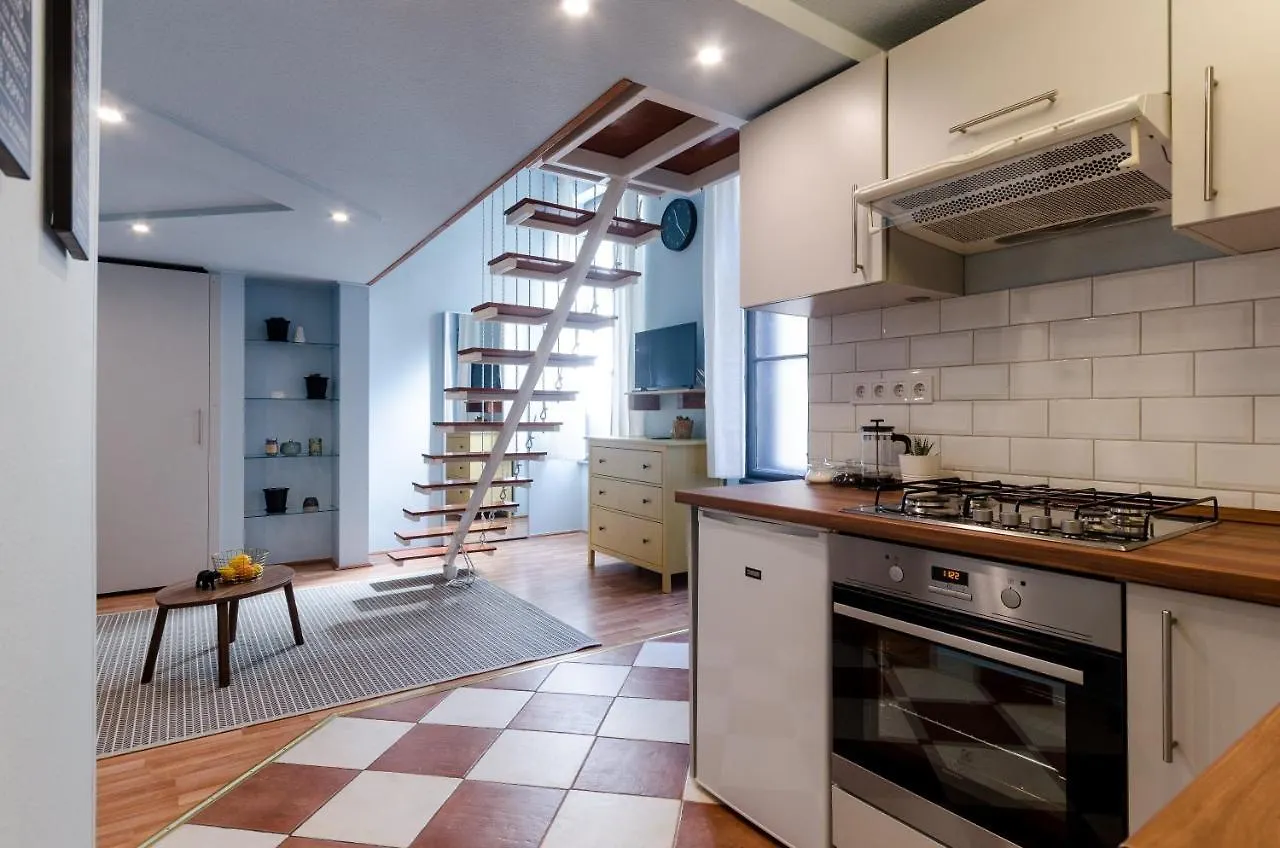 Paulay'S Studio Apartment In The City Center. Budapest