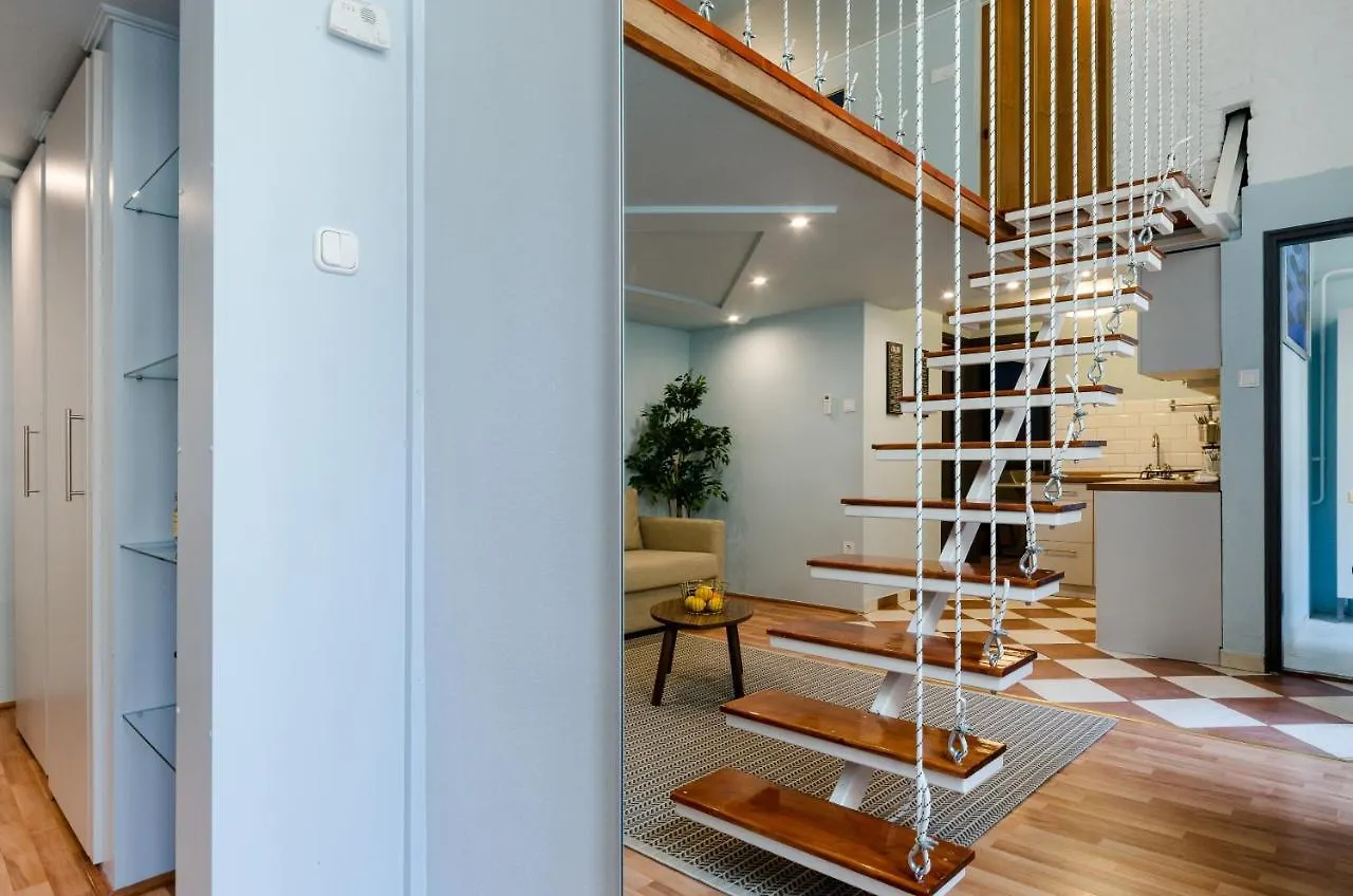 Paulay'S Studio Apartment In The City Center. Budapest