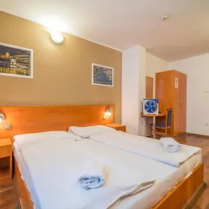3* Hotell Easy Star
